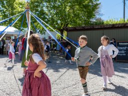Maibaum26