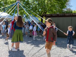Maibaum26