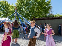 Maibaum26
